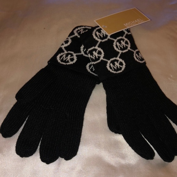 Michael Kors Black Cream Knit Gloves With Fold Over Cuff With MK Logo NWT - Picture 10 of 15